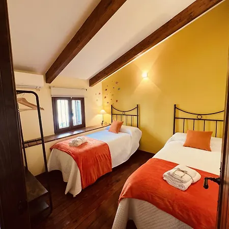 Revolcona Ferienhaus La Adrada